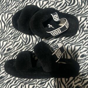UGG Black Fluffy Sandals